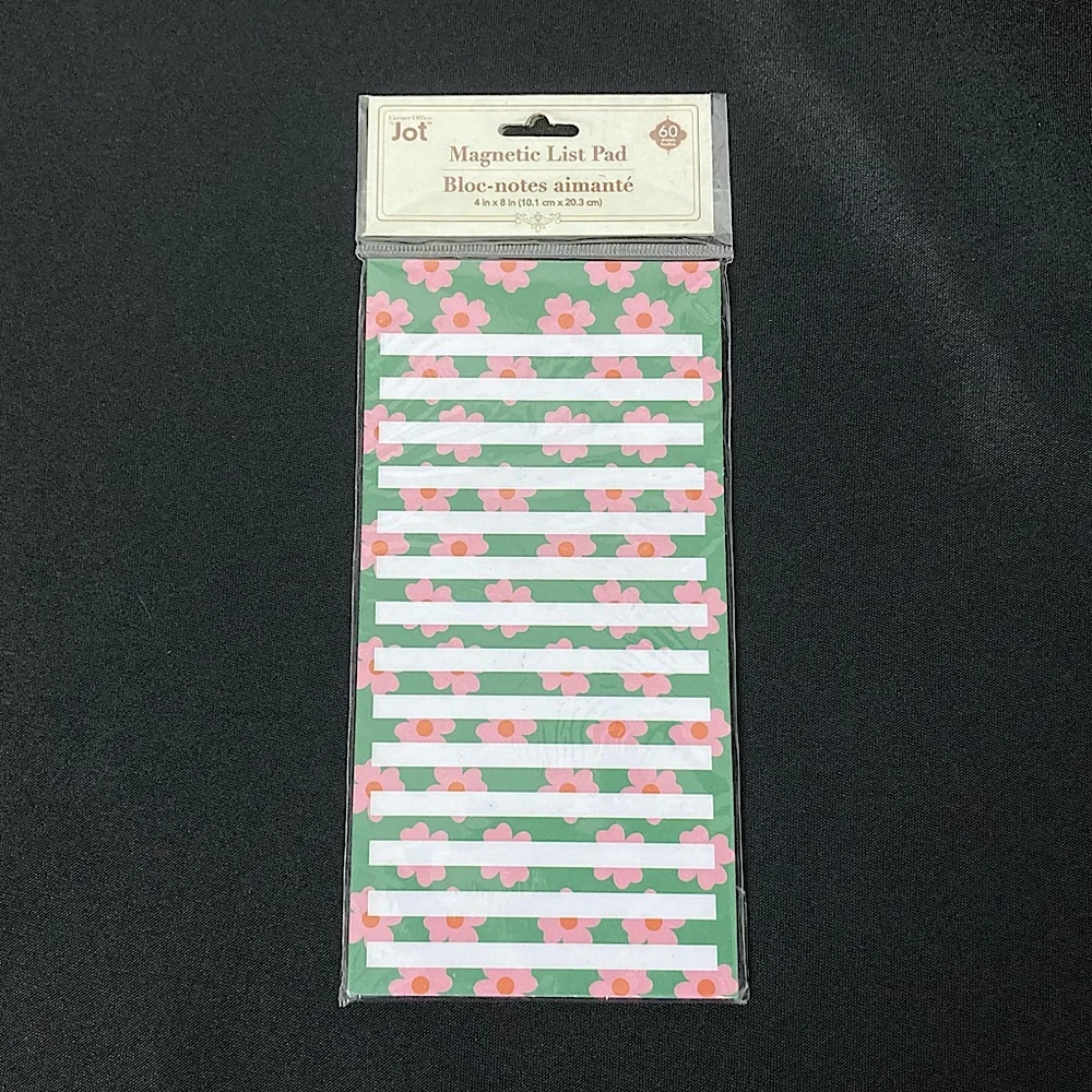 ⭐️ Jot Floral Magnetic List Notepad 60 Sheets
